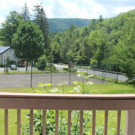 Catskill Seasons Inn