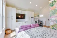 Designer Coastal Studio: Walk to Beach, Near 30A - Beach
