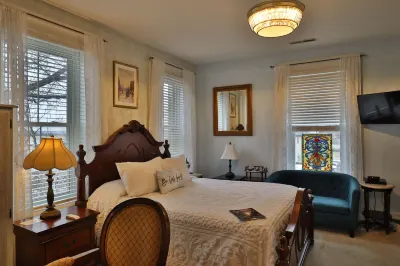 Cloran Mansion Bed & Breakfast Hotels in East Galena Township