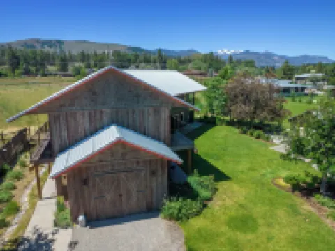 Mt Gardner Inn Hotels in Winthrop