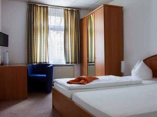 Hotel Eckstein - Leo Ellenzweig
