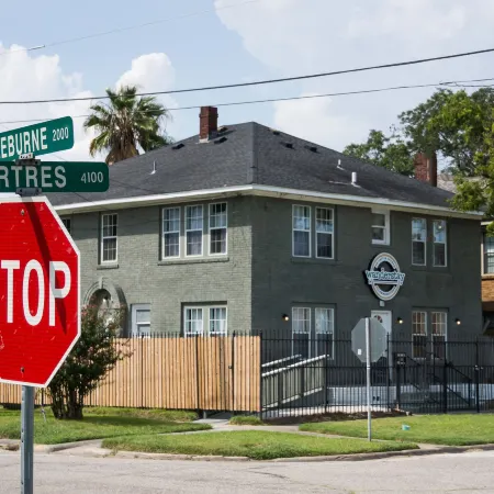Wanderstay Houston Hostel