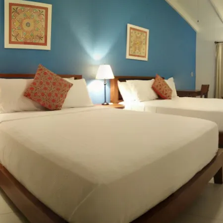 El Mirador Suites