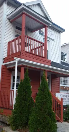 A Voyageur's Guest House Отели рядом с достопримечательностью «Башня мира»