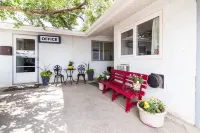 Wild Goose Motel and Campground