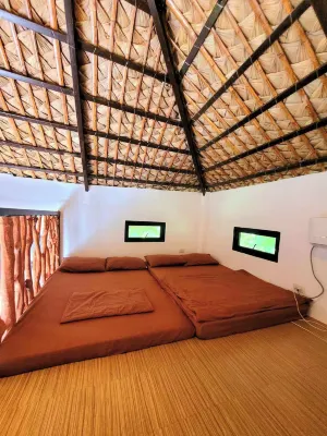 Modern Bahay Kubo near Tagaytay - Casita Anahaw Hotels in Amadeo