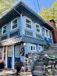 Shady Acre Inn and Suites