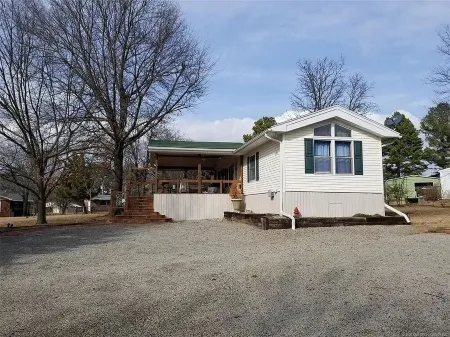 Cozy Lake Eufaula Getaway