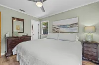 Wave Call, in Southern Shores, beckons you to this luxurious cottage!
