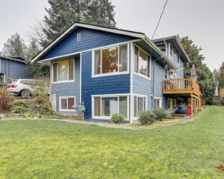 해변과 호수 접근 가능, 레드몬드의 아늑한 아파트 레드몬드 호텔