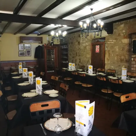 Hostal Hueso