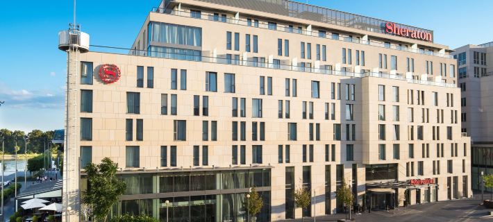 Sheraton Bratislava Hotel Hotele w: Bratysława