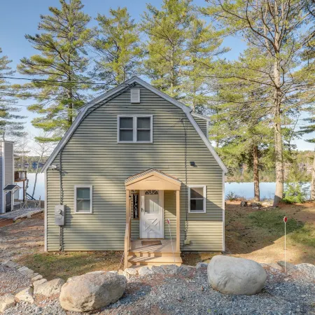 Lakefront Cabin w/ Panoramic Water View & Access