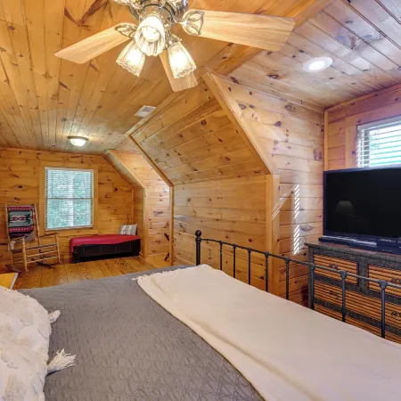 Near Hikes & River! Pet-Friendly Bryson City Haven