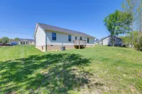 2 Mi to Douglas Lake, Boat Ramp White Pine Home! - Parkering