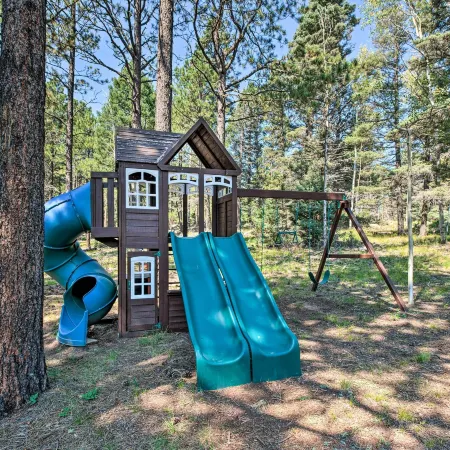 Hot Tub, Game Room: Spacious Angel Fire Retreat!