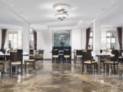 Trip Inn Kaiser Hotel & Restaurant Heidelberg-Schriesheim シュリースハイムのホテル