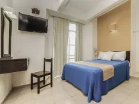 Hotel Trianon Hotels near Centro Comercial Brisas