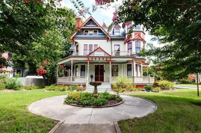 Gillis Grier Bed & Breakfast Các khách sạn gần Poplar Hill Mansion