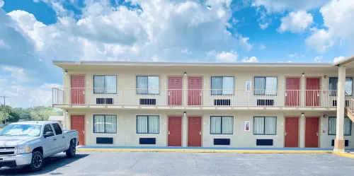 Executive Inn Kingsville Hotels in Bishop