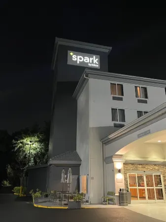 Spark by Hilton Orlando near SeaWorld