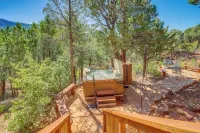 Hot Tub, Fire Pit & Deck: Chic Arizona Retreat - WiFi