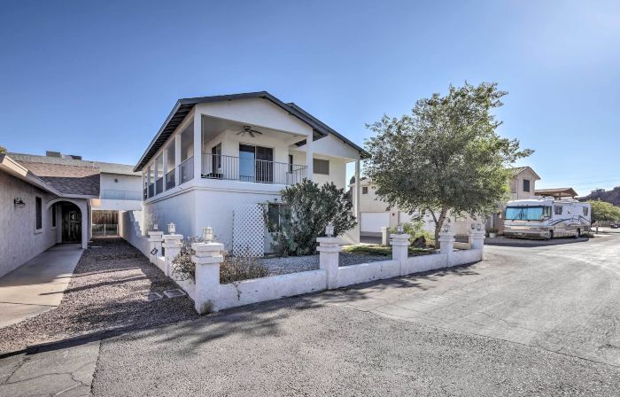 Parker Home on the Colorado River w/ Views!