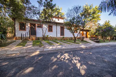 Pousada Arvoredo Hotels near Rancho das Palmeiras - Lagolândia