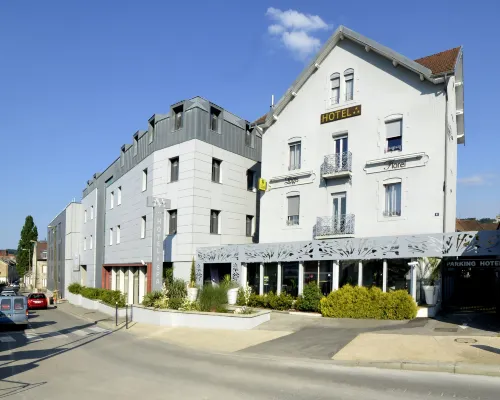 Logis Hôtel Victor Hugo & Spa Hotels in Doubs