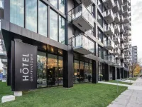 Griffintown Hôtel Hotels near Bota Bota