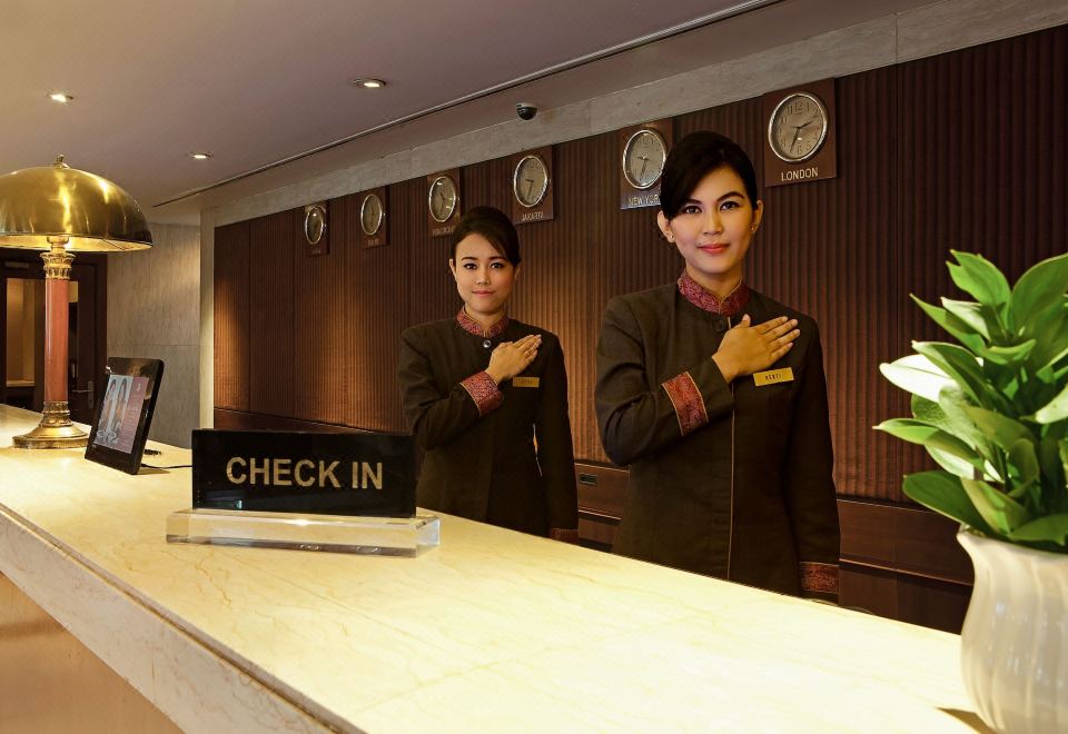 Redtop HotelOver view