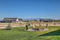 1 Mi to Beaverhead River: Mtn-View Dillon Retreat - Hot Tub