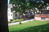 Tourist Farm Pr'Dovar Hotels in Vopovlje