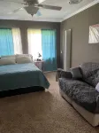 Private, Quiet 1 bed. 1 bath and 1 extra roomCozy Forever”, close to Phoebe.