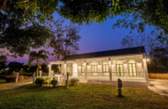 鑽石山度假酒店 鄰近WILD CALLING Farm Park的酒店