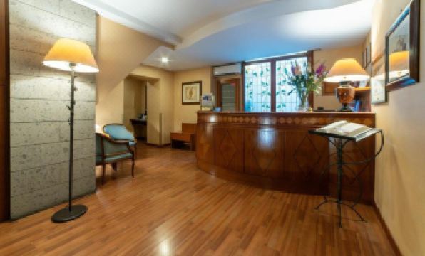 Massimo Plaza Hotel - Housity