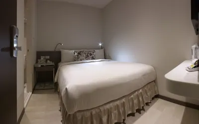 Nest 13 Hotels near Zhishan Garden