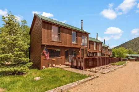 Cozy condo with great views of West Spanish Peak and Cuchara Mountain Park!