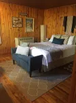 Cozy Guest Cabin Near River, Lake, And Hiking Access.