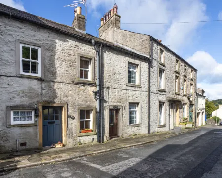 Garden Cottage Hotels in Settle