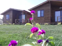 EM-BA Butik Bungalov Hotels in Sahilkent