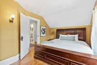 Pillsbury Hideaway
