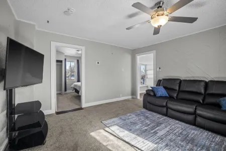 3 Bedroom Fully Remodeled and Centrally Located!