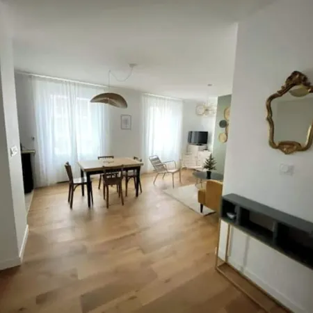 Champagne! Spacious apartment
