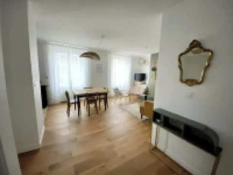 Champagne! Spacious apartment