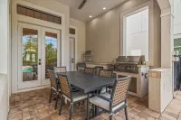 Entertainment Oasis and Private Pool - Stunning Luxury Getaway