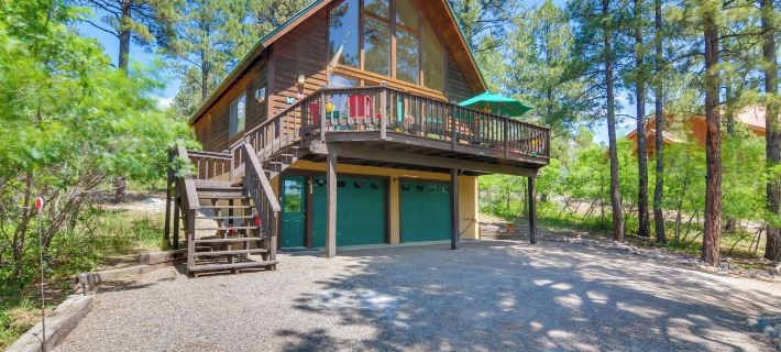 Pagosa Springs Chalet w/ Mtn Views, Near Downtown! Ξενοδοχεία στην πόλη Archuleta County