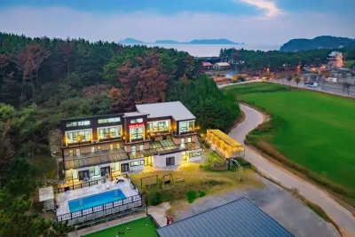 Taean Hue Place Pool Villa