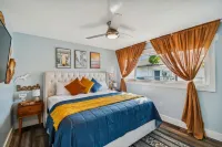 Tropical Pool Retreat in Tarpon Springs