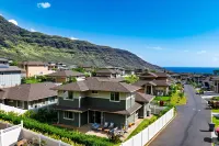 Tropical Oasis with Mountain Views and Lush Garden - Serene Escape